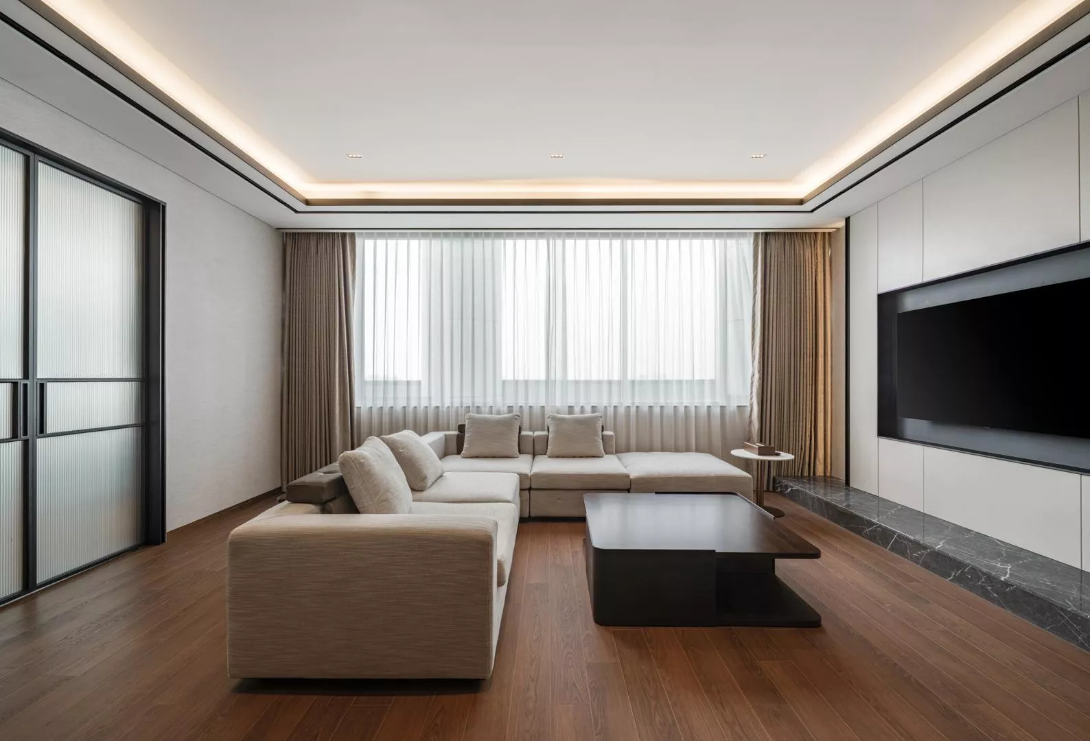 Enford Suite-2
