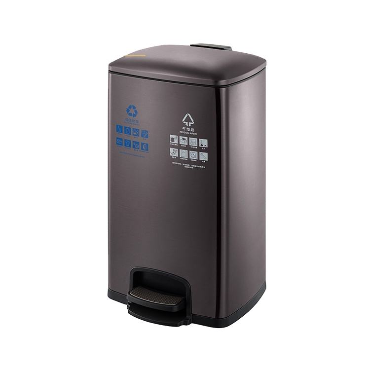 Pedal trash can-30.jpg