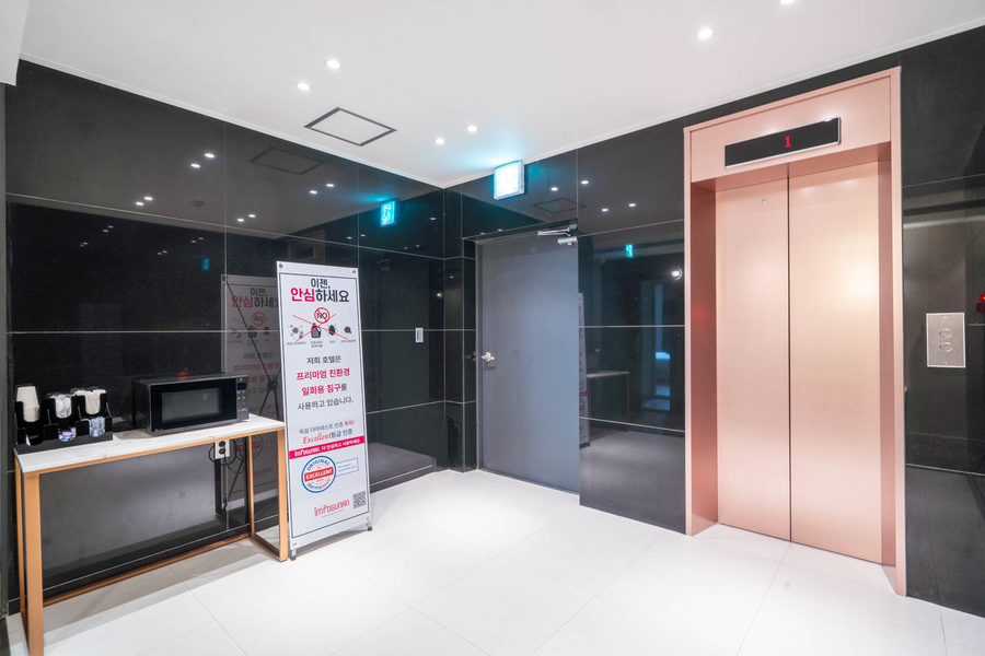 1761790909114180.png Reception area 1.png