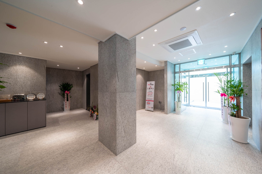 1761790920289603.png Reception area 4.png