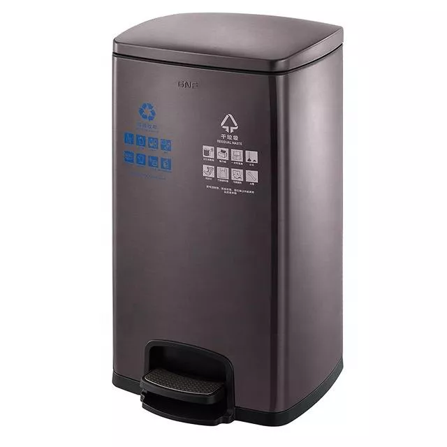 Pedal trash can-06