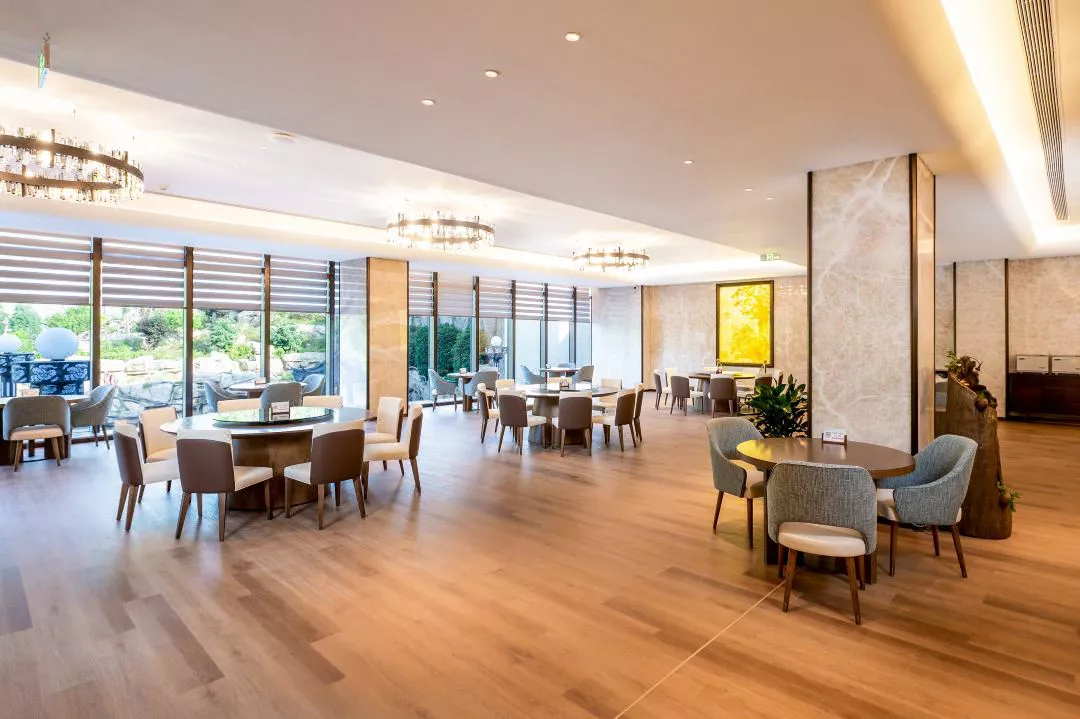 Restaurant C